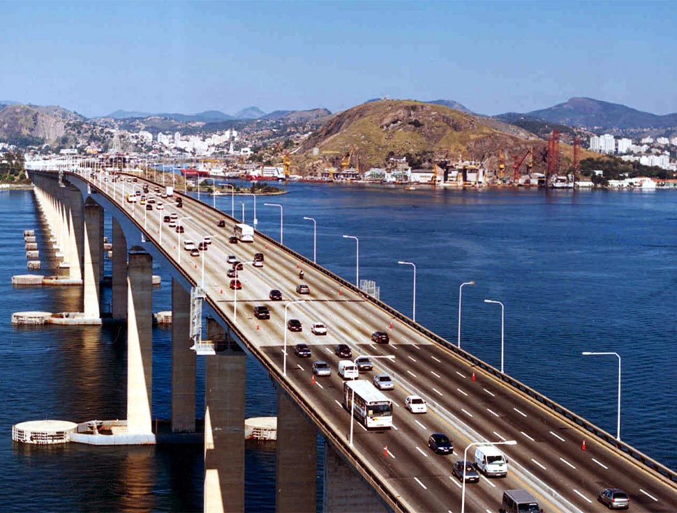 Image Historia Desktop2 Sobre Nos Historia 2001